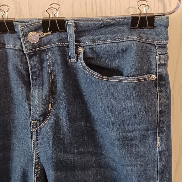 Levi's Signature, Size12 M, 32 x 33, Mid Rise Straight - Picture 4 of 9